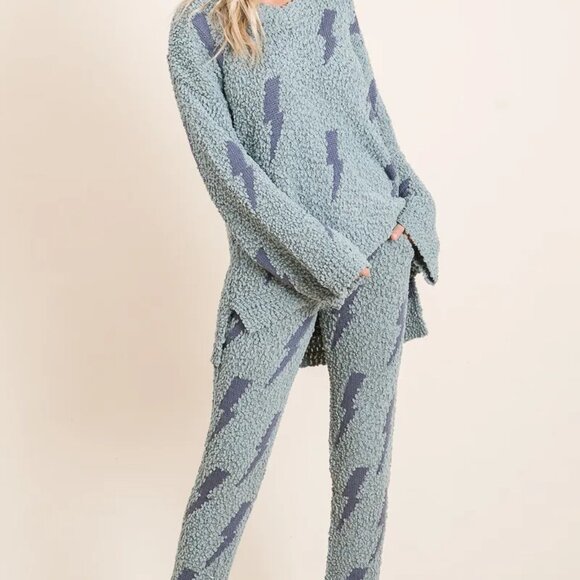 BiBi Cozy Soft Hairy Popcorn Sweater Pants - Picture 4 of 12